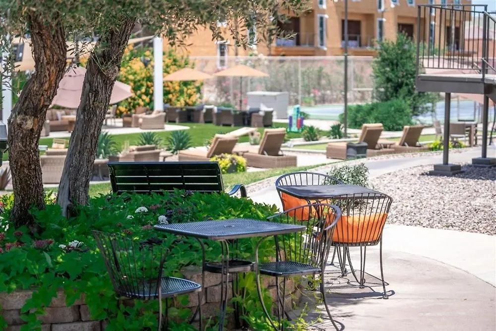 109 Fully Furnished 1Br Suite-Prime Location Scottsdale 0*,
